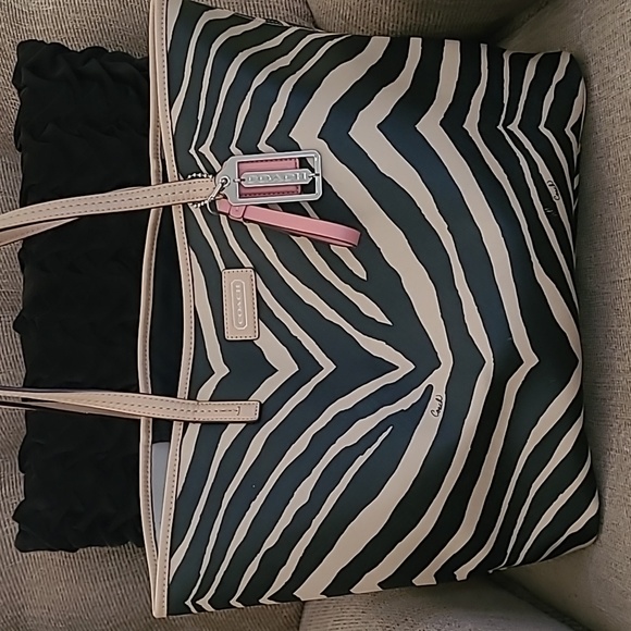 COACH ZEBRA PRINT TOTE BAG - Picture 1 of 7